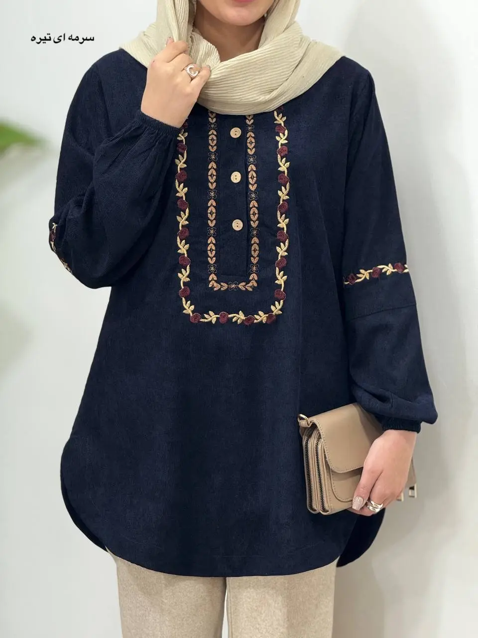 مانتو پاییزه گلدوزی نسا 2